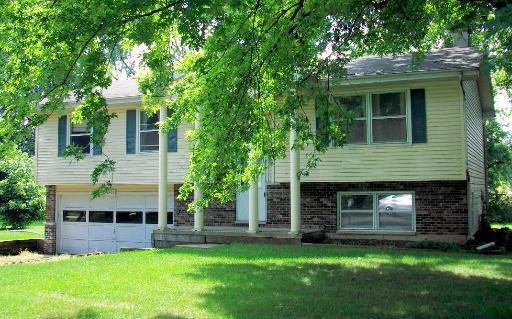 6409 High Line Rd., Crystal Lake, IL 60012