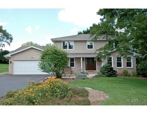 144 Hillcrest Ct., Barrington, IL 60010