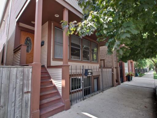 2302 N Leavitt St. #3, Chicago, IL 60647