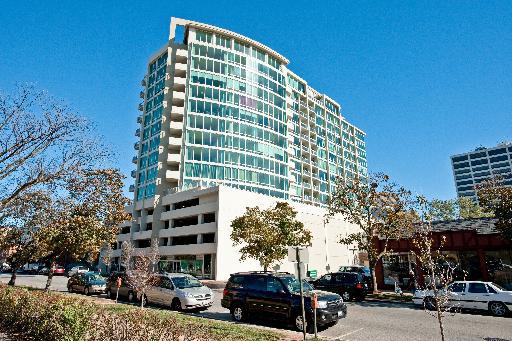 1570 Elmwood Ave. #1111, Evanston, IL 60201