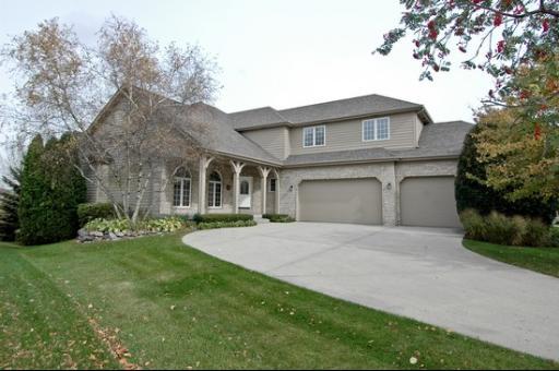 986 Wedgewood Dr., Crystal Lake, IL 60014