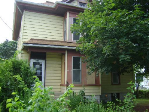 1027 S 6th St., Rockford, IL 61104