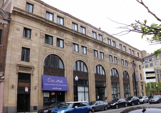 3325 N Lincoln Ave. #402, Chicago, IL 60657
