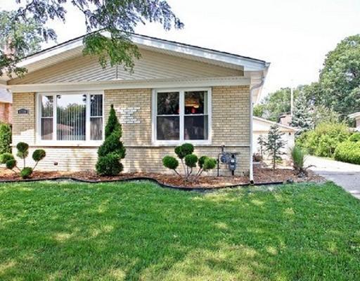 6710 W Forestview Dr., Niles, IL 60714