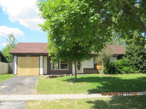 337 Lakeside Dr., Bolingbrook, IL 60440