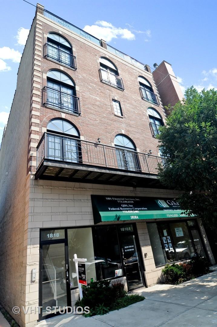 1818 W Belmont St. #2F, Chicago, IL 60657
