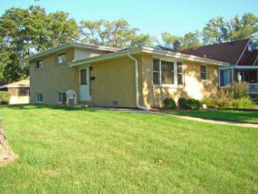 2047 Atwood Ave., Berkeley, IL 60163