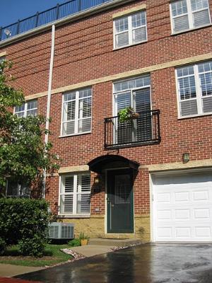 3257 N Bay Ct., Chicago, IL 60618