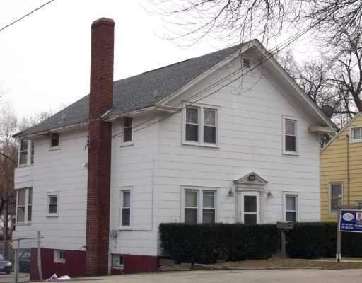 919 St. Charles St., Elgin, IL 60120