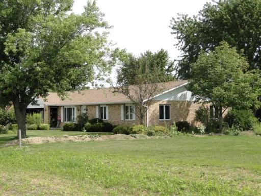 555 N Main St., Clifton, IL 60927