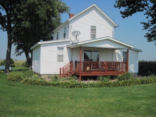 2308 Beach Rd., Ashton, IL 61006