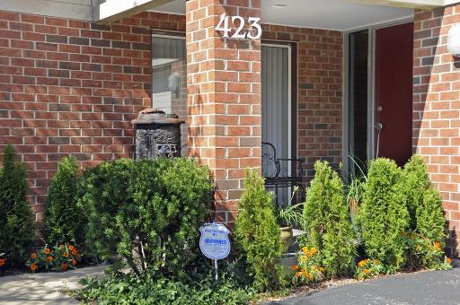 423 Milford Rd., Deerfield, IL 60015