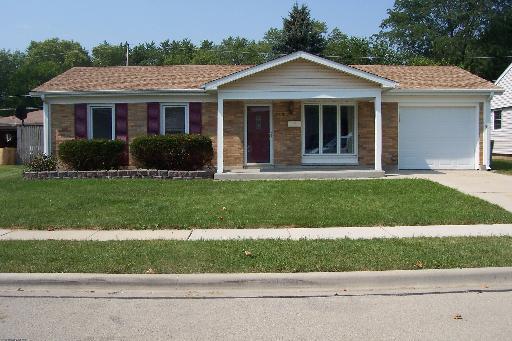 342 Hale Ave., Romeoville, IL 60446
