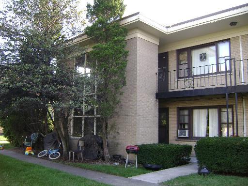 26 King Arthur Ave. #2, Northlake, IL 60164