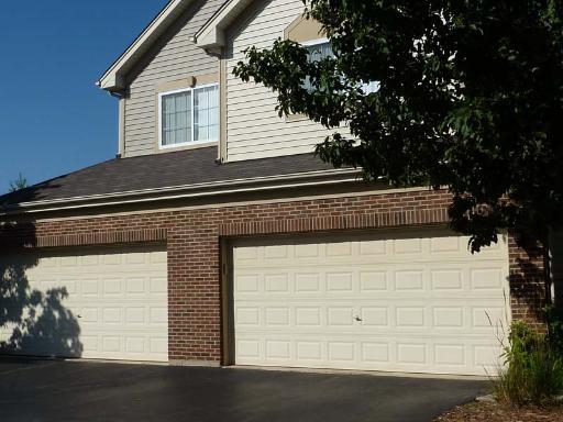 123 Southwicke Dr., Streamwood, IL 60107