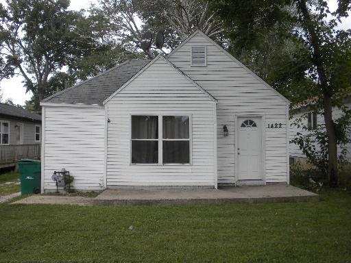 1422 N Oak Ave., Round Lake Beach, IL 60073
