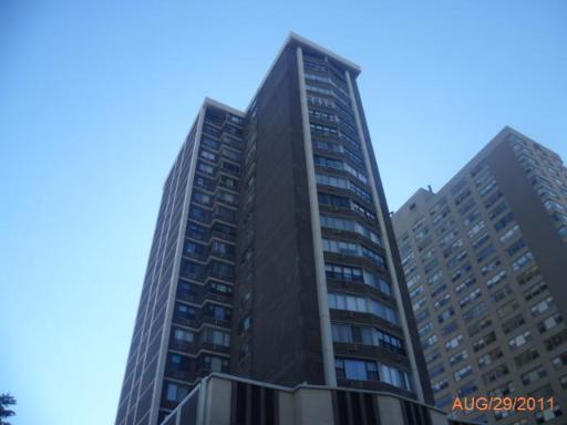 6325 N Sheridan Rd. #1408, Chicago, IL 60660