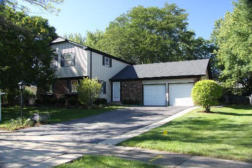891 Silver Rock Ln., Buffalo Grove, IL 60089