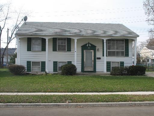 312 Hickory Ave., Romeoville, IL 60446