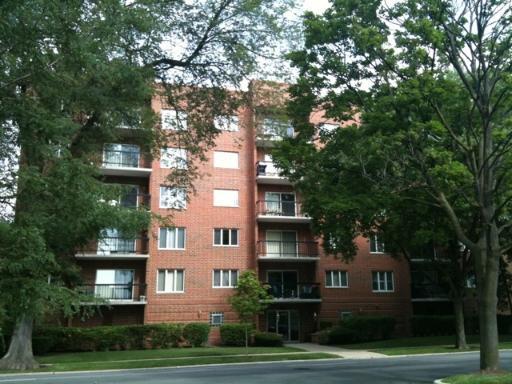 820 Graceland Ave. #601, Des Plaines, IL 60016