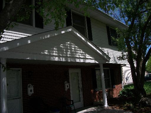 410 Frontenac St. #3, Aurora, IL 60504