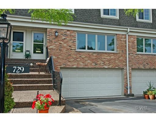 729 Elder Ln., Deerfield, IL 60015