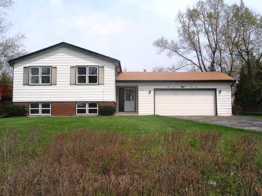 8449 S 82nd Ct., Hickory Hills, IL 60457