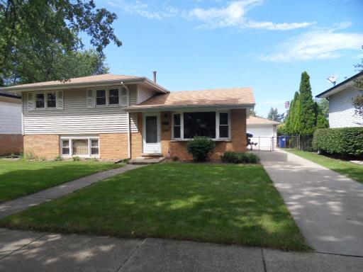 6512 Ridge Dr., Chicago Ridge, IL 60415