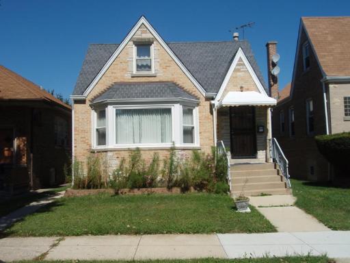6040 W Henderson St., Chicago, IL 60634