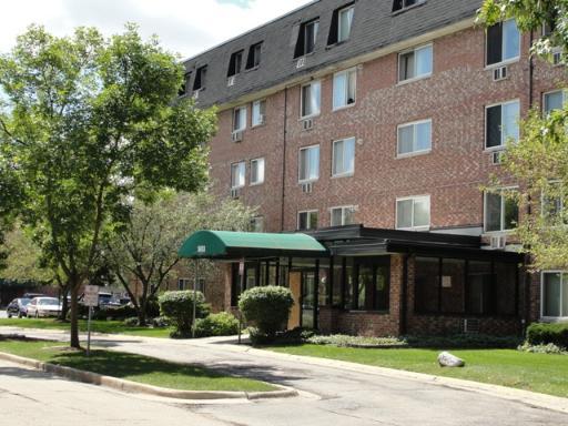 5011 Valley Ln. #503, Streamwood, IL 60107