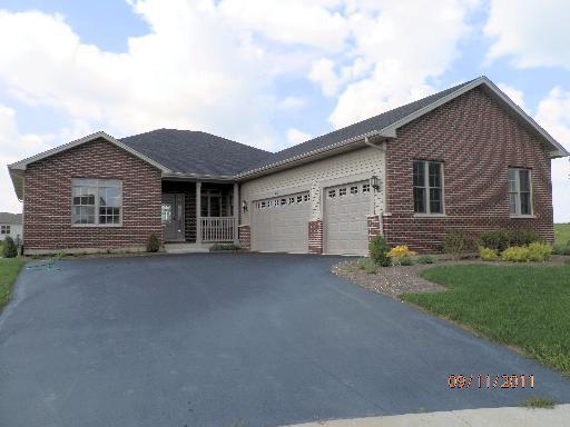 200 Pelicans Nest, Beecher, IL 60401