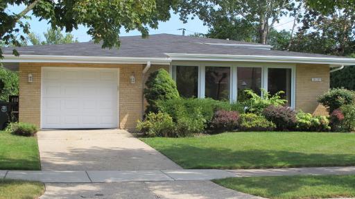 9119 Kilbourn Ave., Skokie, IL 60076