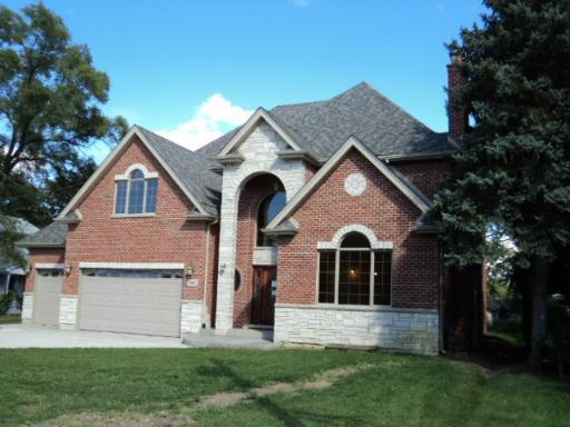 9043 S Oneill Dr., Burr Ridge, IL 60521