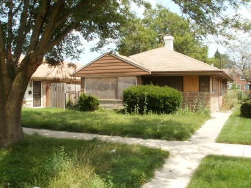 9521 S Bennett St., Chicago, IL 60617