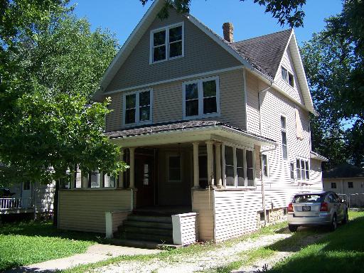 210 Sycamore Rd., Dekalb, IL 60115