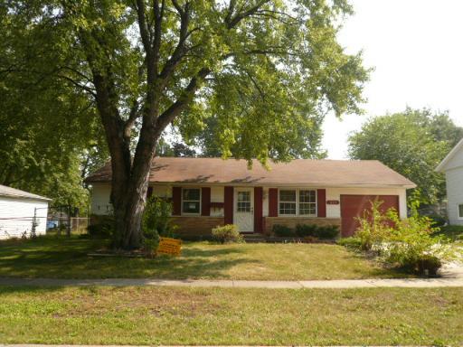 819 Larsen Ave., Streamwood, IL 60107