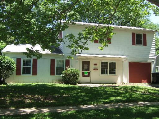 607 Lincolnwood Dr., Streamwood, IL 60107
