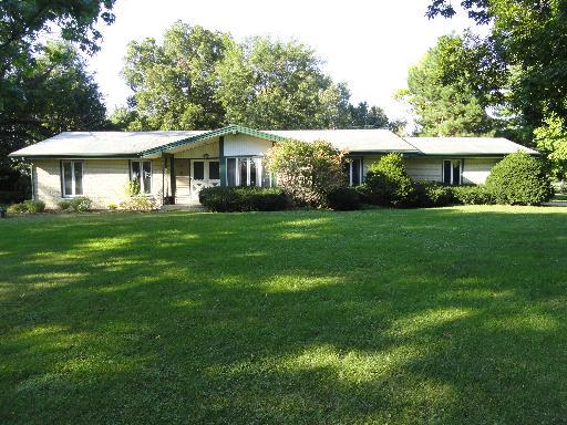 1445 Freed Rd., Sycamore, IL 60178