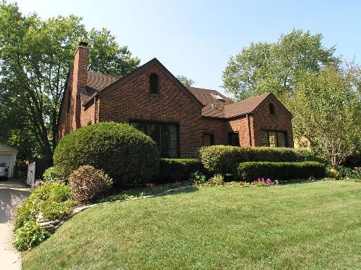 636 S Ashland Ave., La Grange, IL 60525