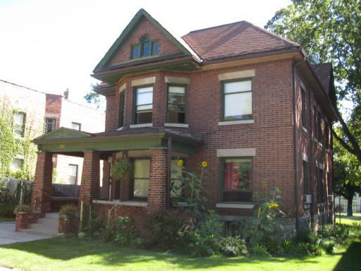120 S Highland Ave., Rockford, IL 61104