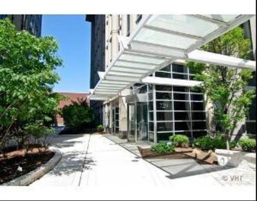 720 N Larrabee #1113, Chicago, IL 60610