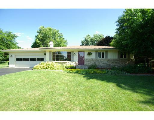 8307 Mark Dr., Roscoe, IL 61073