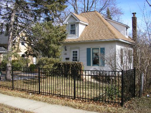 501 N 1st St., Geneva, IL 60134