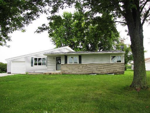 8488 Fairview Dr., Dekalb, IL 60115
