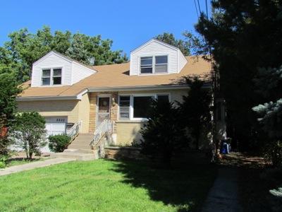 8602 40th St., Lyons, IL 60534