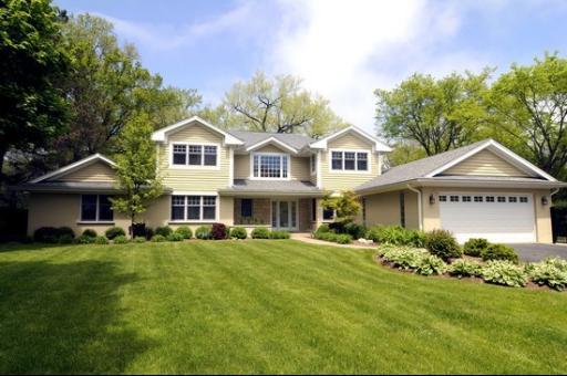 330 Sunset Ct., Northbrook, IL 60062