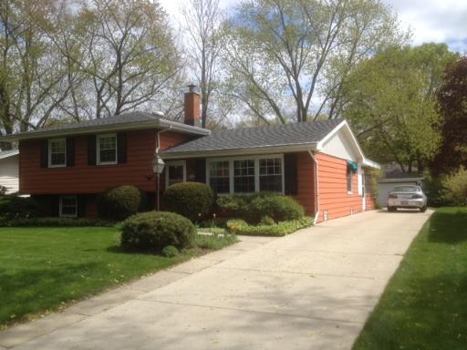 336 Hazelwood Dr., Naperville, IL 60540