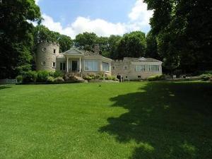 10350 N River Rd., Algonquin, IL 60102