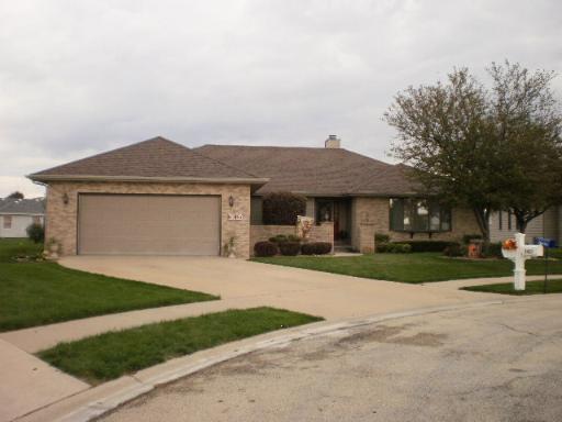 1427 Canter Cir., Bourbonnais, IL 60914