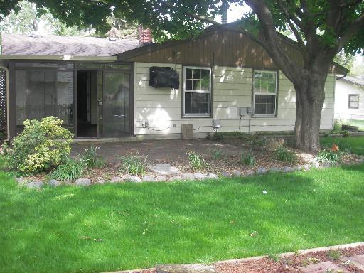 100 Waban Ct., Schaumburg, IL 60193